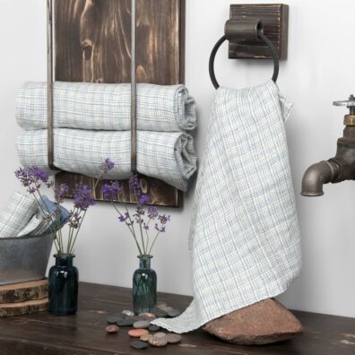 Kelta-valkoinen pellavapyyhe siniset ruudut