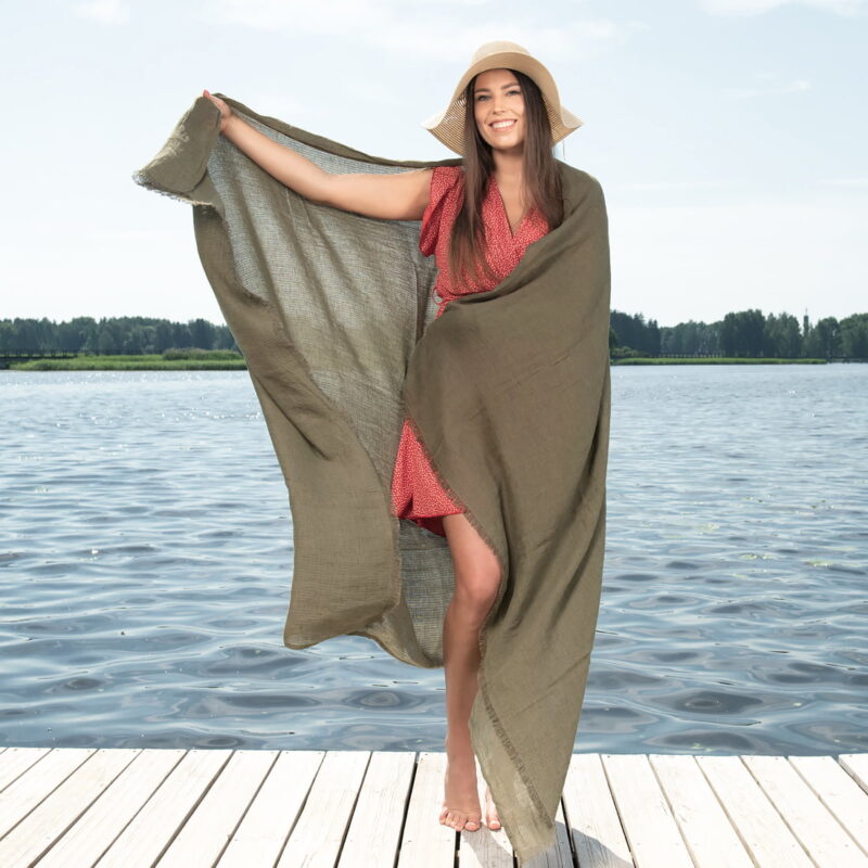 Pellavanvihreä rantapyyhe