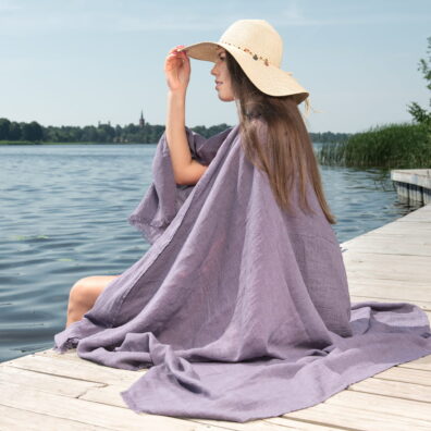 Violetti pellavainen puuvillainen rantapyyhe