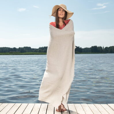 Vaaleansininen harmaa pellavainen rantapyyhe