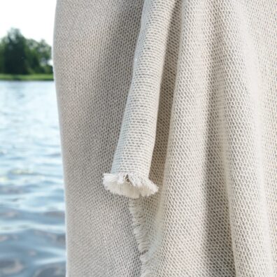 Vaaleansininen harmaa pellavainen rantapyyhe