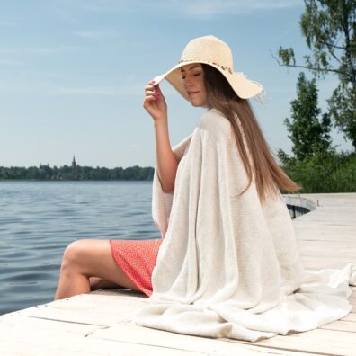 Vaaleansininen harmaa pellavainen rantapyyhe