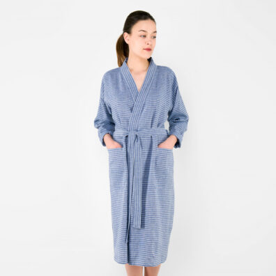 sininen raidallinen naisten kylpytakki