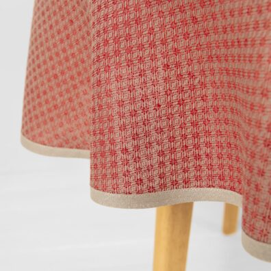Puolipellava pyöreä ovaali punainen pöytäliina, 1cm leveä beige piping