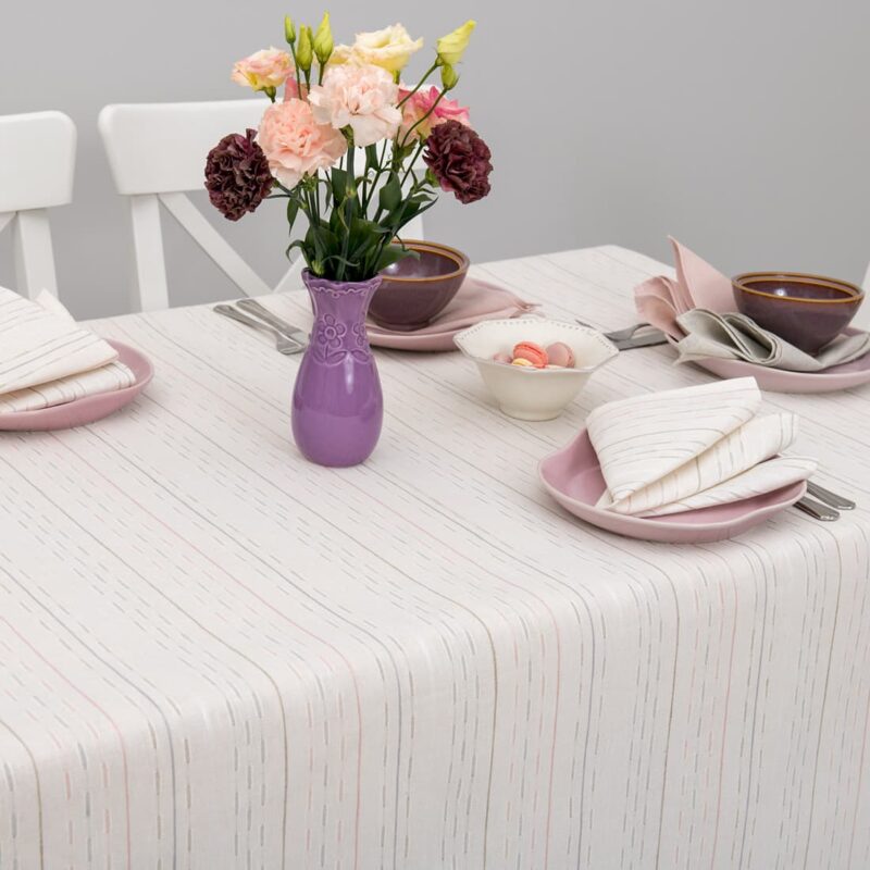 RIGA puolipellava valkoinen pöytäliina