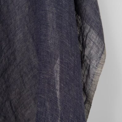 Pellavakangas harso, tumman koboltinsininen ja vanhanvihreä lanka yhteen kudottuna, melanssi, pesty