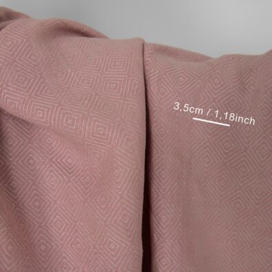 Puolipellavainen kangas lila timanttikuvioinen pesty, leveys 145cm