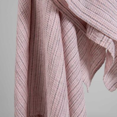 PURO pellava pyyhe raidallinen, valkoinen, tummanharmaa, tuhkanharmaa, sinivihreä ja vaaleanpunainen lanka kudottu yhteen