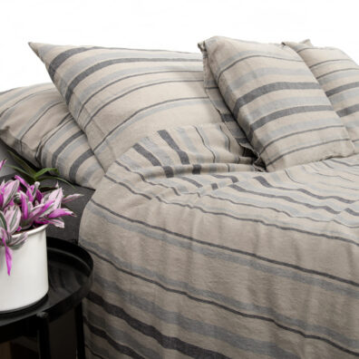 OWA beige - harmaa raidallinen puolipellavainen pussilakana napeilla