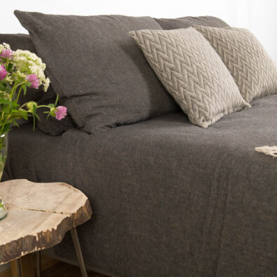 BORA beige - musta melange puolipellavainen pussilakana napeilla