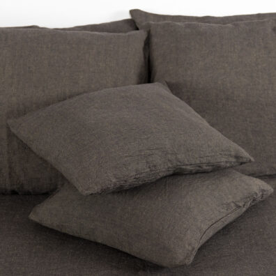 BORA beige - musta melange puolipellavainen tyynynpäällinen läpällä