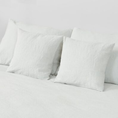 ALEGRO sinertävän valkoinen melange puolipellavainen tyynynpäällinen läpällä