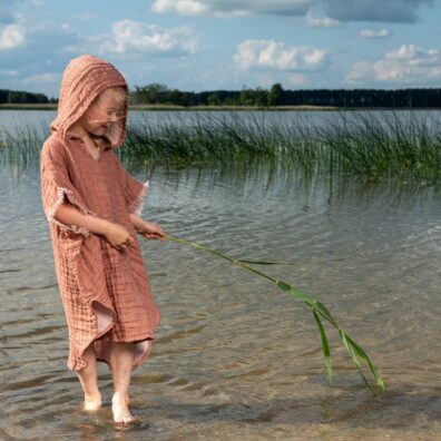 Pellava poncho ruskea huppu, pidempi selkäosa