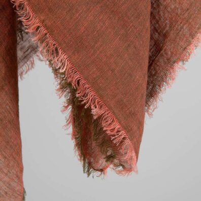 COMBO vihreä-punertava pellava kaulaliina, 2cm pitkät uurretut hapsut kaikilla sivuilla