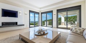 Villa in Costa d'en Blanes - Modernes Anwesen mit Meerblick (Thumbnail 4)