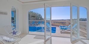 Villa in Cala Pi - Anwesen mit Ferienvermietlizenz in erster Meereslinie (Thumbnail 5)