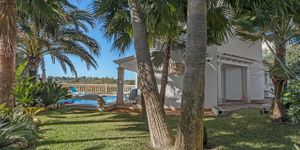 Villa in Cala Pi - Anwesen mit Ferienvermietlizenz in erster Meereslinie (Thumbnail 4)