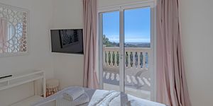 Villa in Cala Pi - Anwesen mit Ferienvermietlizenz in erster Meereslinie (Thumbnail 10)