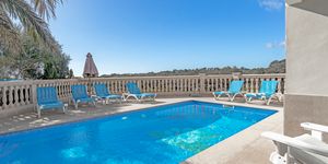 Villa in Cala Pi - Anwesen mit Ferienvermietlizenz in erster Meereslinie (Thumbnail 9)