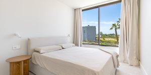 Villa in Son Gual - Neubau Anwesen mit Blick in die Bucht von Palma (Thumbnail 6)