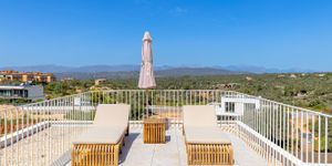 Villa in Son Gual - Neubau Anwesen mit Blick in die Bucht von Palma (Thumbnail 9)