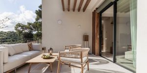 Exclusive new-build apartment with private pool in Cala Mayor (Thumbnail 4)