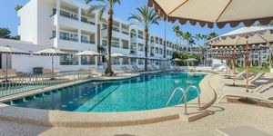 Ideal capital investment with flexible owner occupancy in prime location of Portocolom near Cala Marcal (Thumbnail 5)