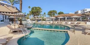 Ideal capital investment with flexible owner occupancy in prime location of Portocolom near Cala Marcal (Thumbnail 4)