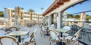 Ideal capital investment with flexible owner occupancy in prime location of Portocolom near Cala Marcal (Thumbnail 8)