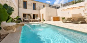 Villa in Maria de la Salut - Helles Stadthaus mit Pool (Thumbnail 1)