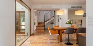 Vila v Santa Ponsa - Středomořské sídlo s velkou zahradou a bazénem (Thumbnail 4)