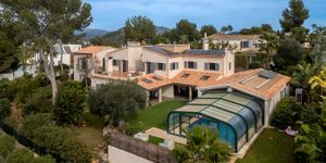 Vila v Santa Ponsa - Středomořské sídlo s velkou zahradou a bazénem (Thumbnail 1)