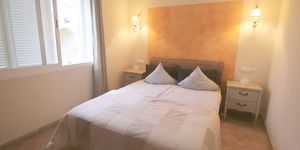 Apartment in Cala Anguila with large communal pool (Thumbnail 6)