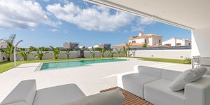 Designer Neubau Villa mit Blick in die Bucht von Palma (Thumbnail 4)