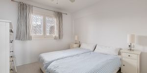 Sea view apartment on the first sea line in Camp de Mar (Thumbnail 8)