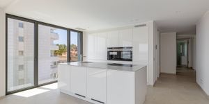 Newly built apartment with sea views in Palma de Mallorca (Thumbnail 5)