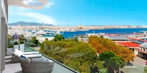 Duplex penthouse with sea views and private rooftop pool in Palma (Thumbnail 2)