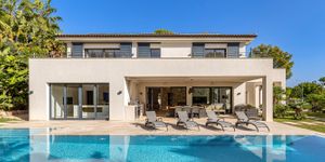 Exkluzivní vila s bazénem v Santa Ponsa (Thumbnail 2)