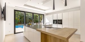 Villa in Santa Ponsa - Exklusives Anwesen mit Pool und Garten (Thumbnail 8)