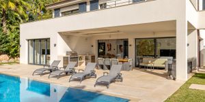 Villa in Santa Ponsa - Exklusives Anwesen mit Pool und Garten (Thumbnail 3)