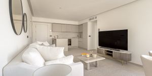 Apartment with pool near Santa Catalaina Palma de Mallorca (Thumbnail 4)