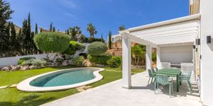 Villa in Santa Ponsa - Spacious house with room for the whole family, pool and separate guest flat (Thumbnail 2)
