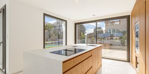 Vila v Cala Murada - Novostavba vily se střešní terasou (Thumbnail 9)