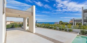 Vila v Cala Murada - Novostavba vily se střešní terasou (Thumbnail 1)