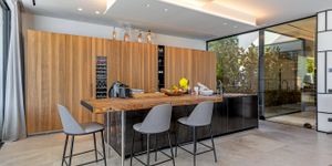 Modern and new villa in front line (Thumbnail 7)