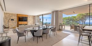 Modern and new villa in front line (Thumbnail 5)