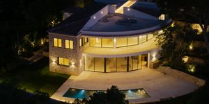 Villa in Santa Ponsa - neue Villa nach Kernsanierung (Thumbnail 1)