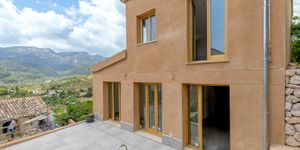 Stadthaus in Bunyola - Immobilie mit Pool und exklusivem Landschaftsblick (Thumbnail 3)