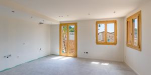 Stadthaus in Bunyola - Immobilie mit Pool und exklusivem Landschaftsblick (Thumbnail 6)