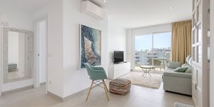 Bright penthouse in a modern complex in Cala D'Or (Thumbnail 2)
